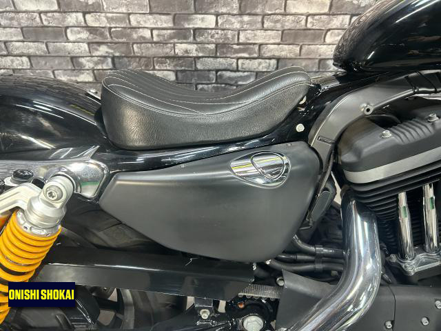 ハーレーダビッドソン XL883R
