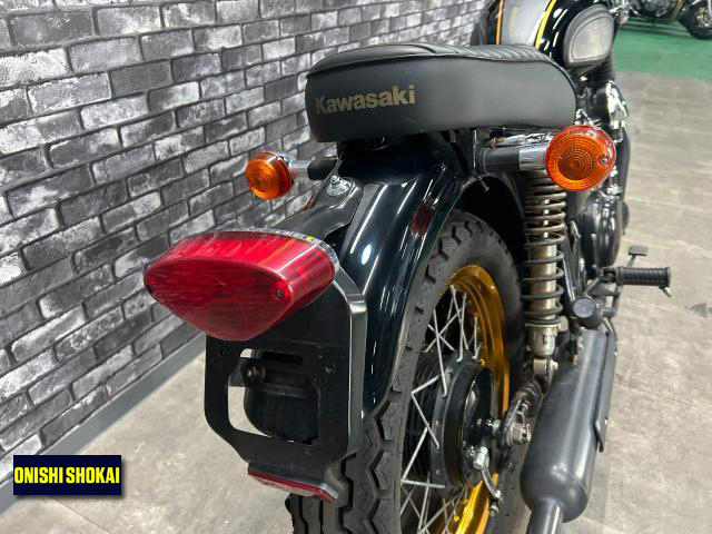 カワサキ W800