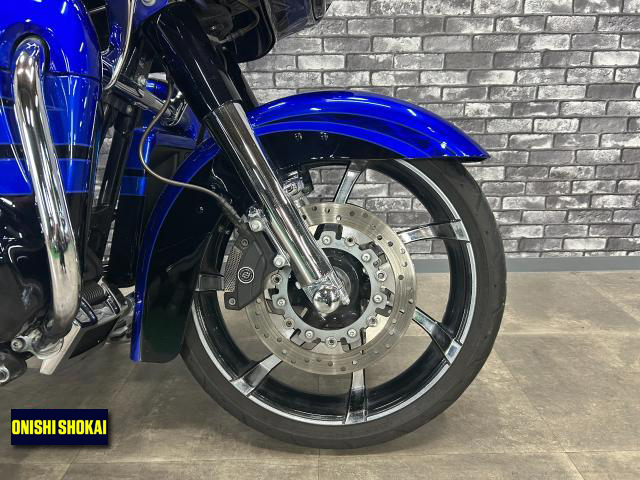 ハーレーダビッドソン CVO FLTRXSE ロードグライドカスタム