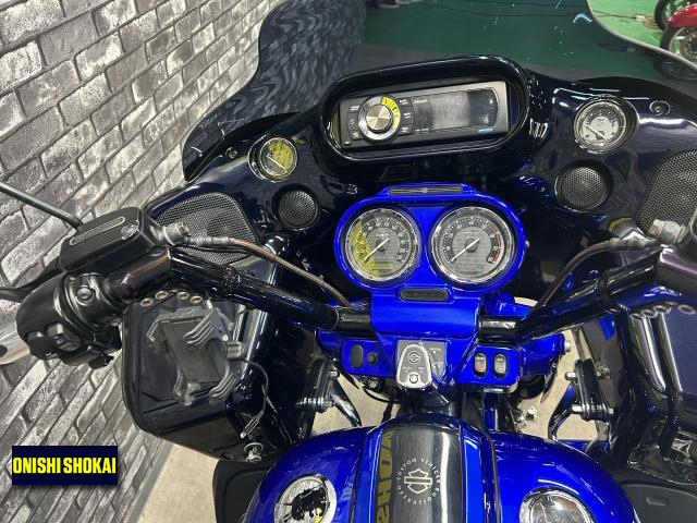ハーレーダビッドソン CVO FLTRXSE ロードグライドカスタム