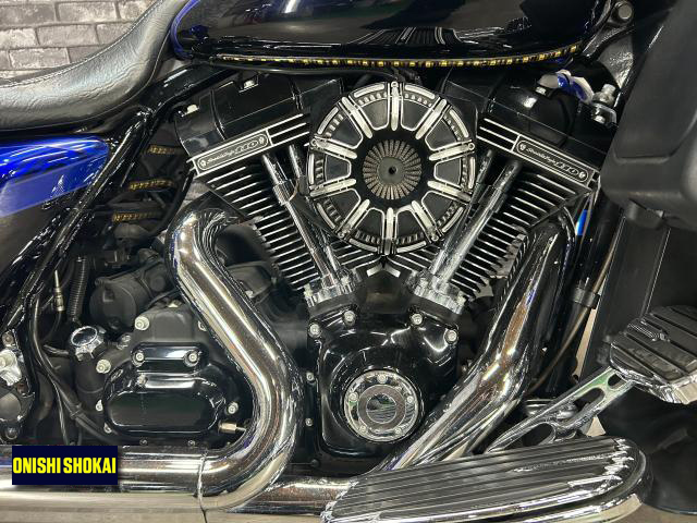 ハーレーダビッドソン CVO FLTRXSE ロードグライドカスタム