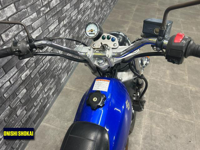 スズキ Van Van200