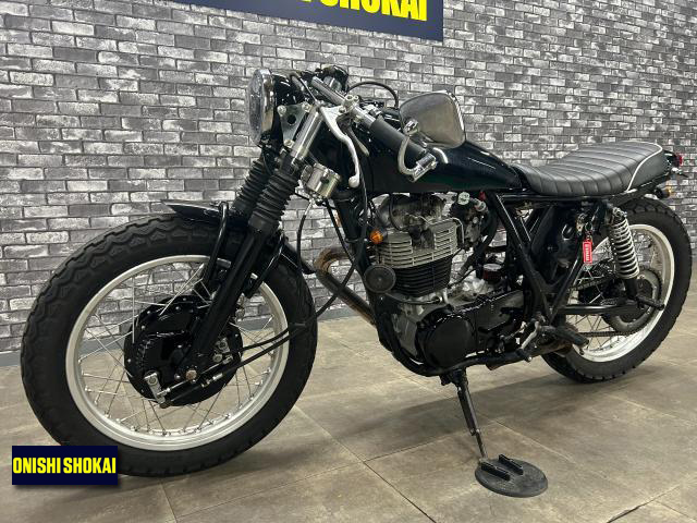 ヤマハ SR400 グッズマフラー セパハン 社外エアクリ 社外タンク