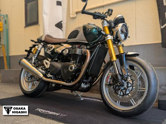 トライアンフ　スピードツイン1200