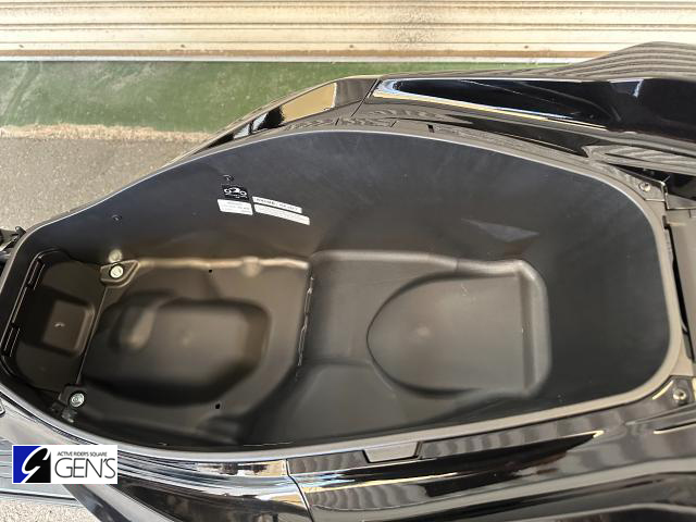 ホンダ PCX160 最新2025年国内正規モデル - 株式会社 ゲンズ永和 ホンダ PCX160 最新2025年国内正規モデル - 株式会社 ゲンズ永和