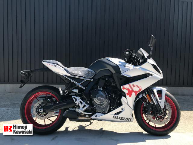 スズキ　GSX-8R