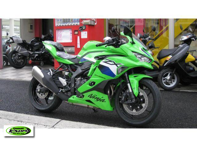 カワサキ Ninja ZX-25RR ライムグリーン 最新2027年モデル 国内