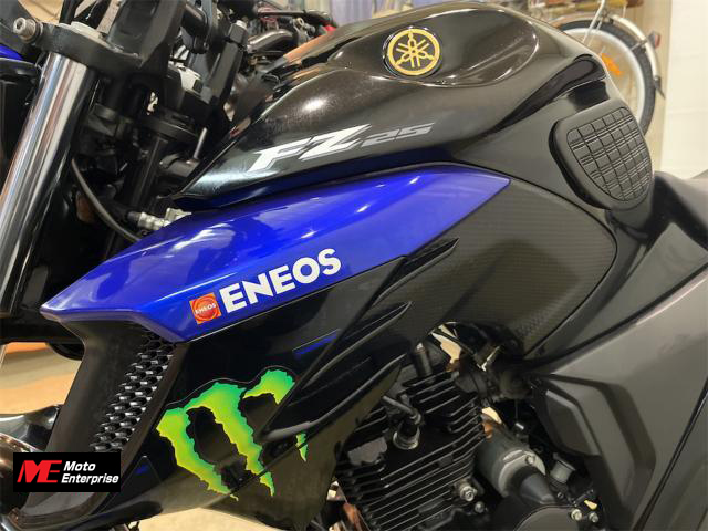 ヤマハ FZ25