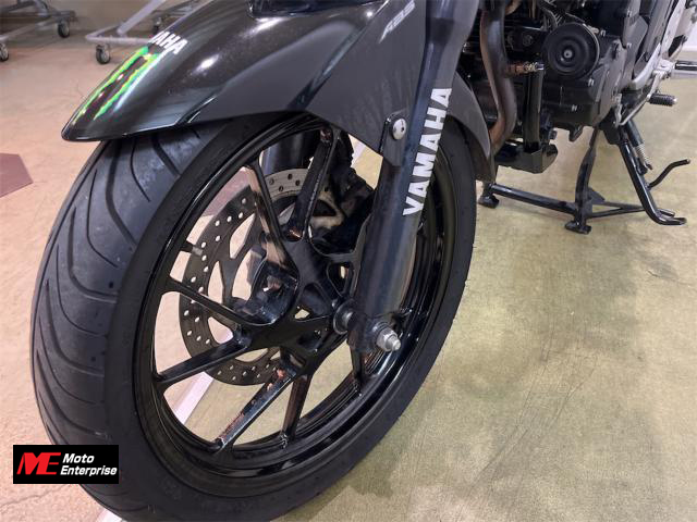 ヤマハ FZ25