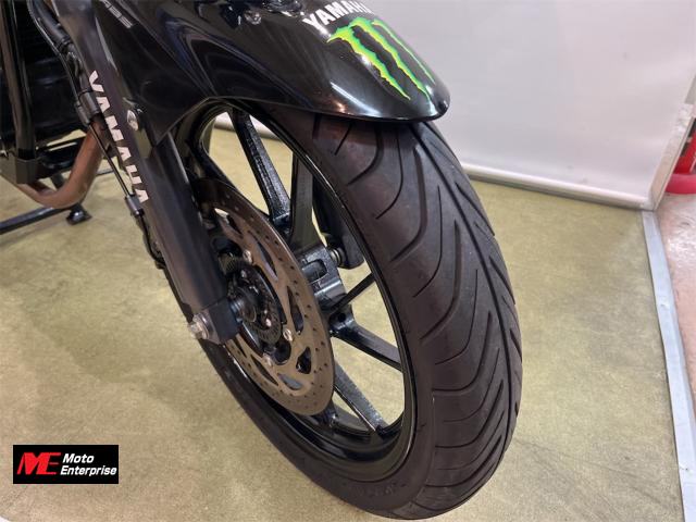 ヤマハ FZ25