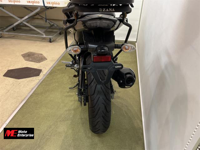 ヤマハ FZ25