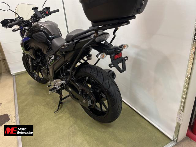 ヤマハ FZ25