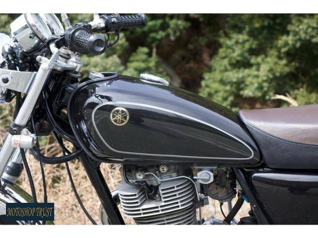ヤマハ SR400
