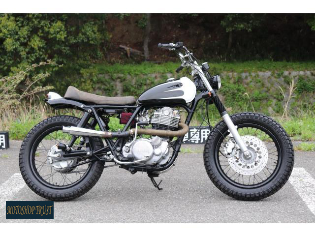 ヤマハ　SR400