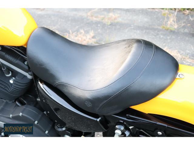 ハーレーダビッドソン XL883N