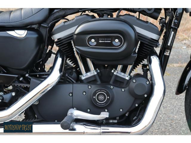 ハーレーダビッドソン XL883R