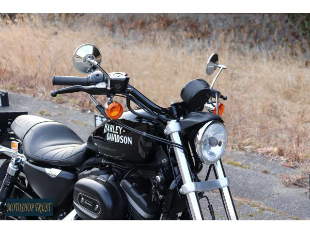 ハーレーダビッドソン XL883R