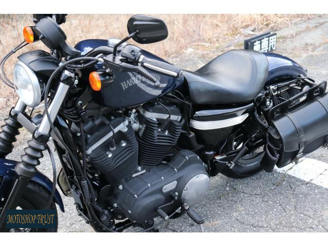 ハーレーダビッドソン XL883N