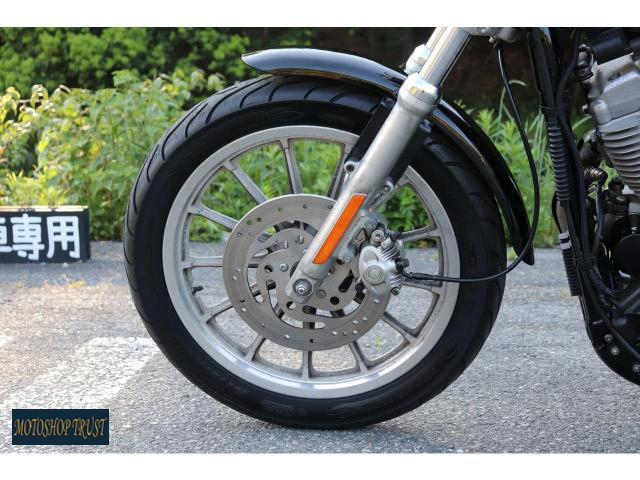 ハーレーダビッドソン XL883L ロー