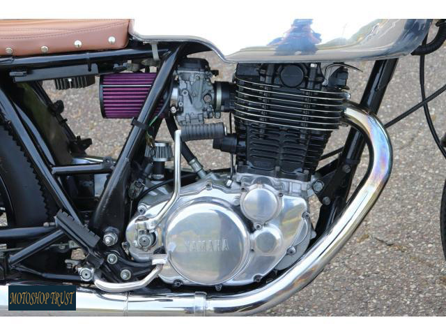 ヤマハ SR400