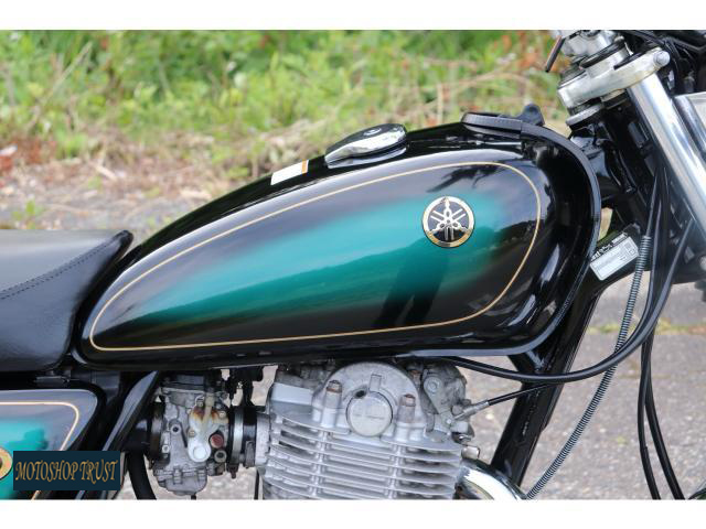 ヤマハ SR400