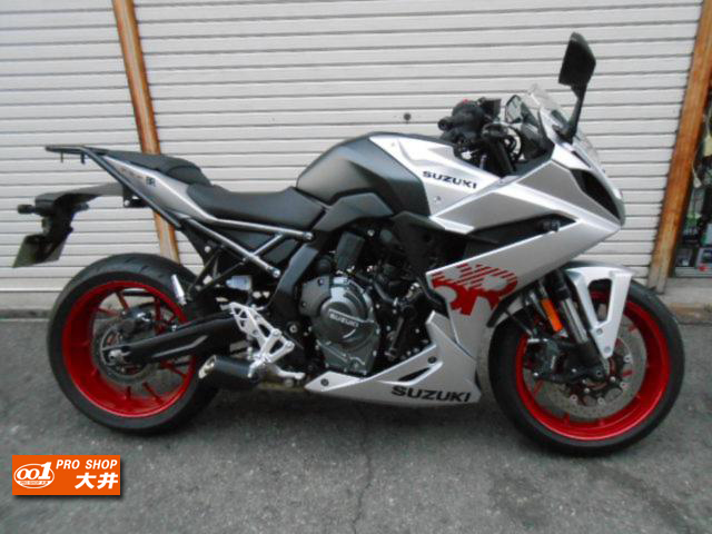 スズキ　GSX-8R