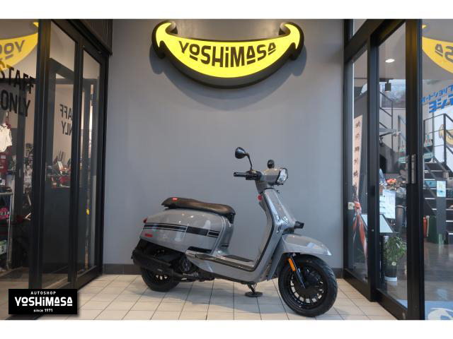 ランブレッタ V125 Special