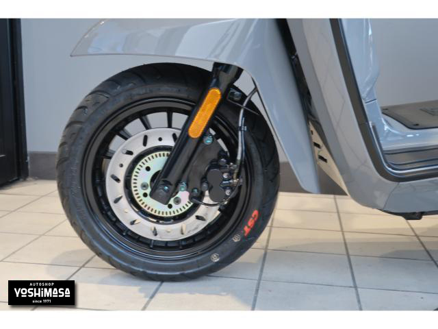 ランブレッタ V125 Special