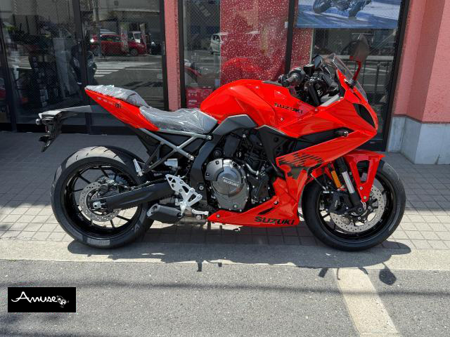 スズキ　GSX-8R