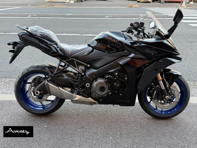 スズキ　GSX-S1000GT