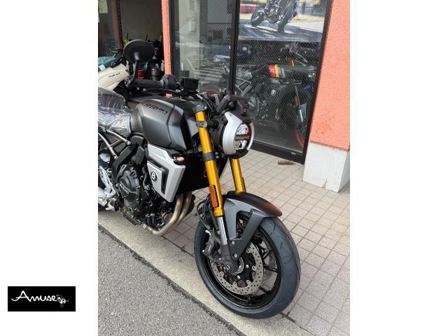 スズキ GSX-8T