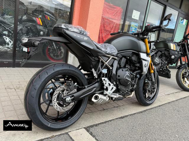 スズキ GSX-8T