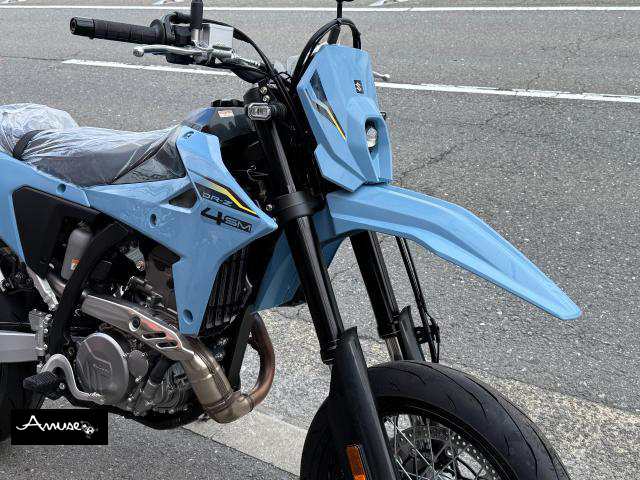 スズキ DR-Z4SM