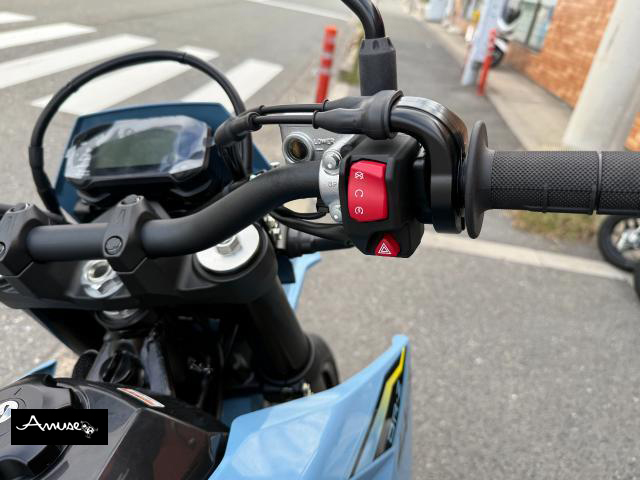 スズキ DR-Z4SM