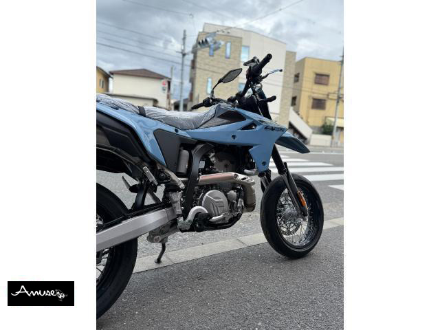 スズキ DR-Z4SM