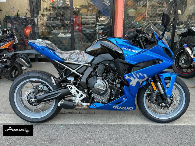 スズキ　GSX-8Rサムネイル