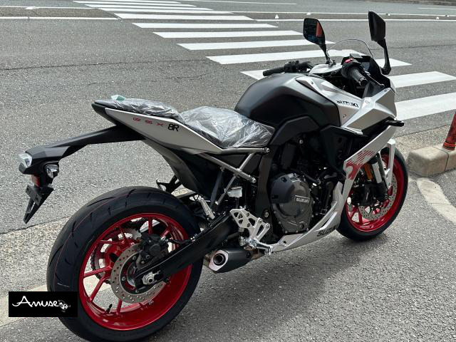 スズキ GSX-8R