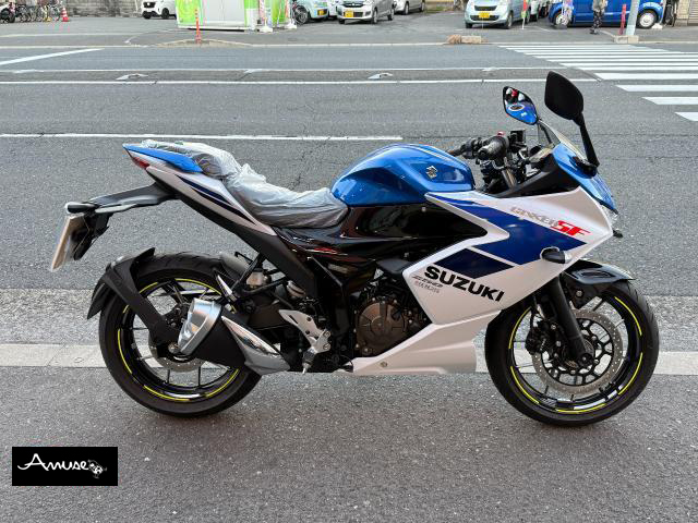 スズキ　ジクサーSF250